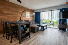 Spacious 2 Bedroom, 1 bath Waikiki Condo